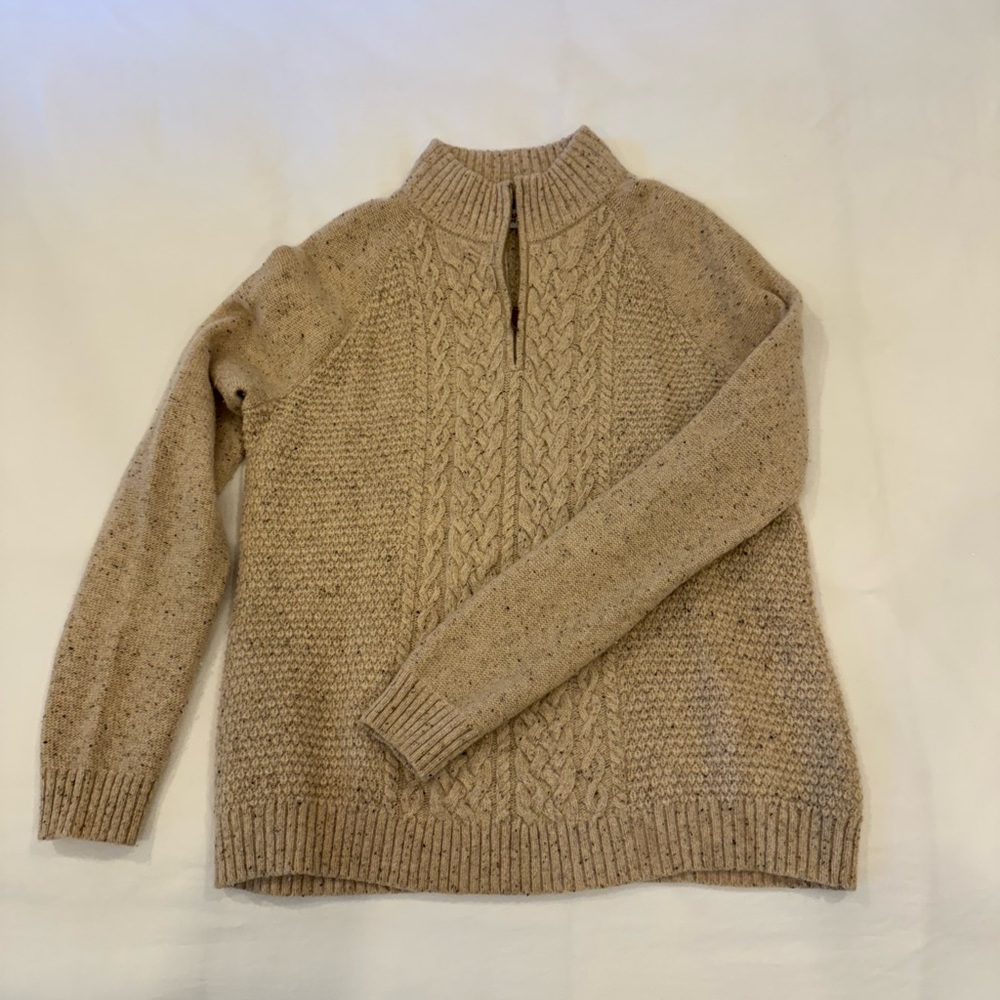 Vineyard Vines wool Cozy Tan quarter zip cable Sweater. Like new condition.
